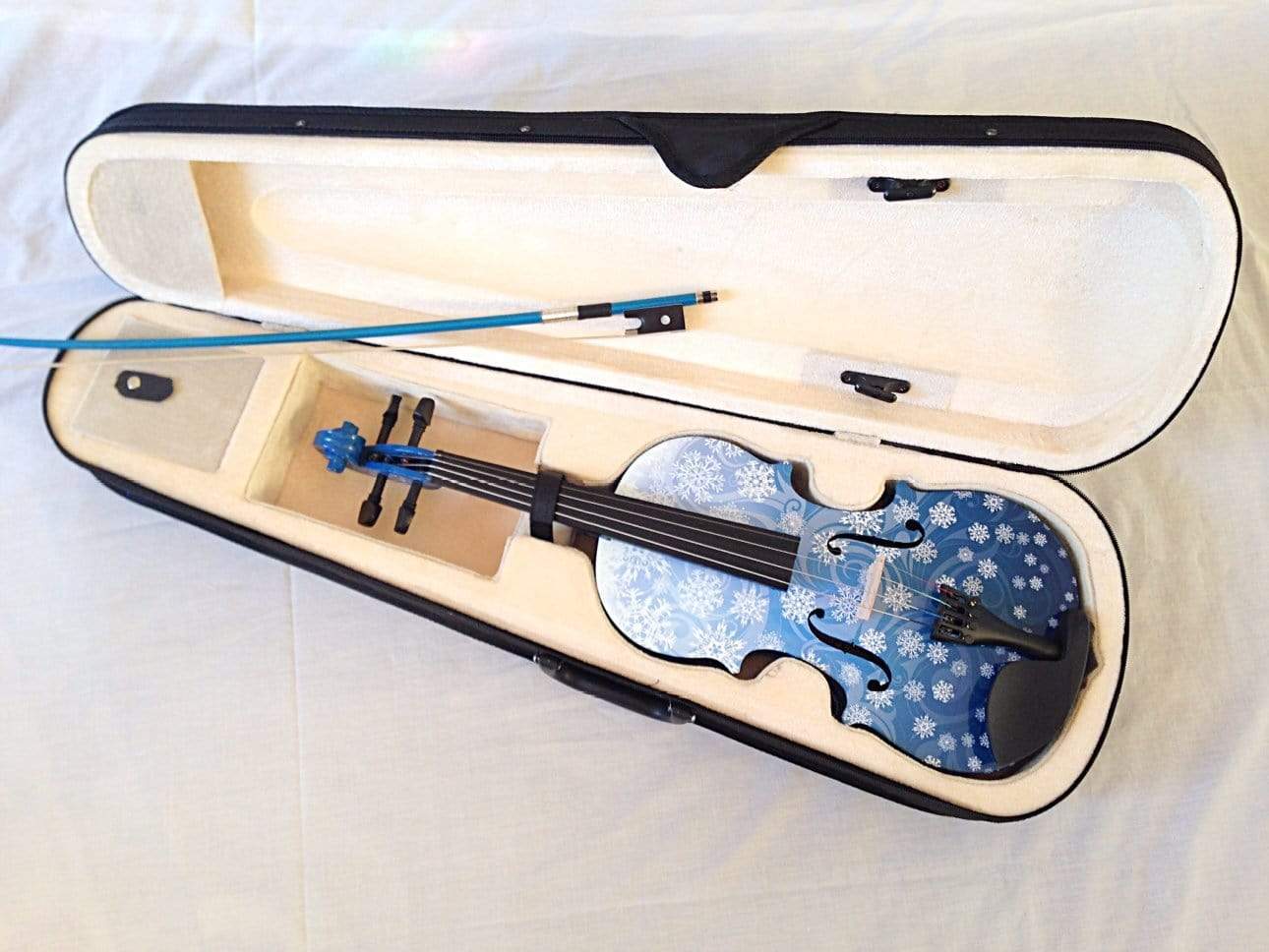 Snowflake Blue Violin Outfit w Matching Carbon Fiber Bow Case Crystal